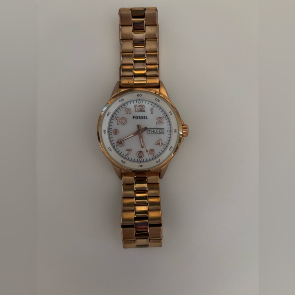 Fossil rose gold watch